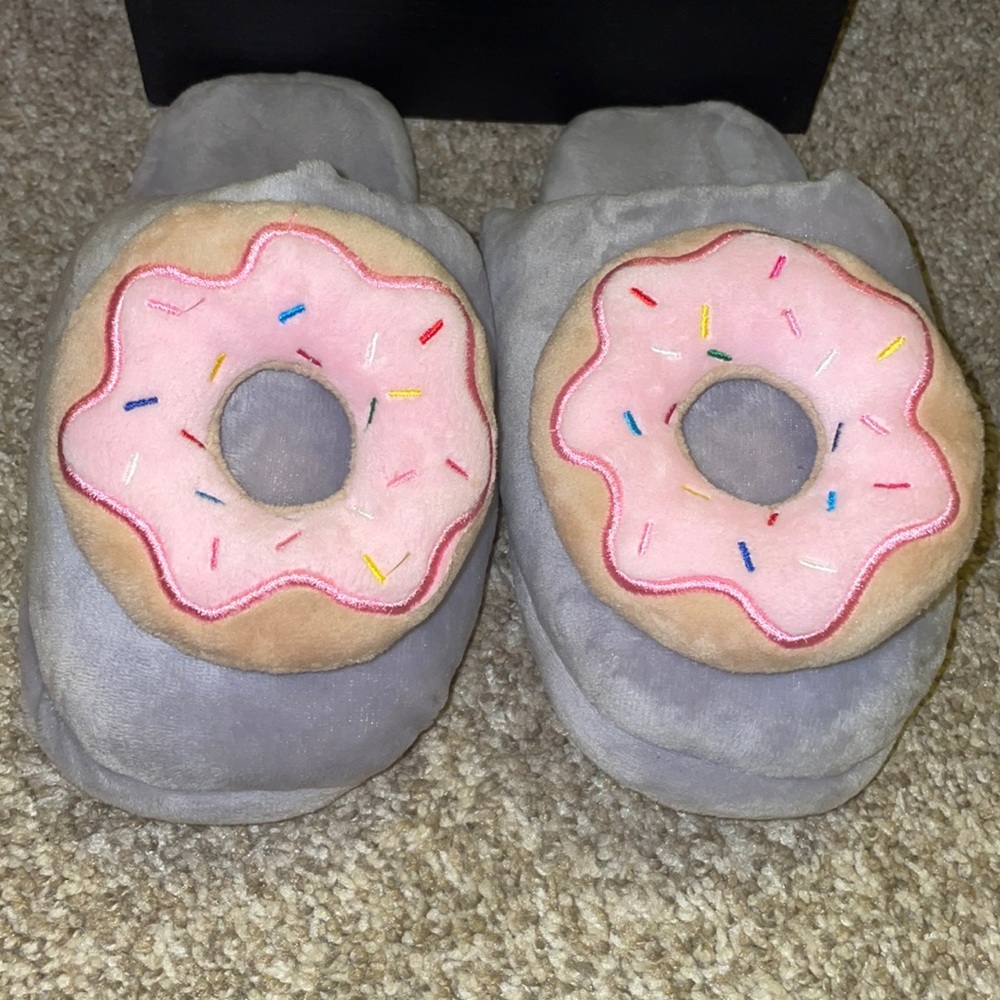 Donut slippers